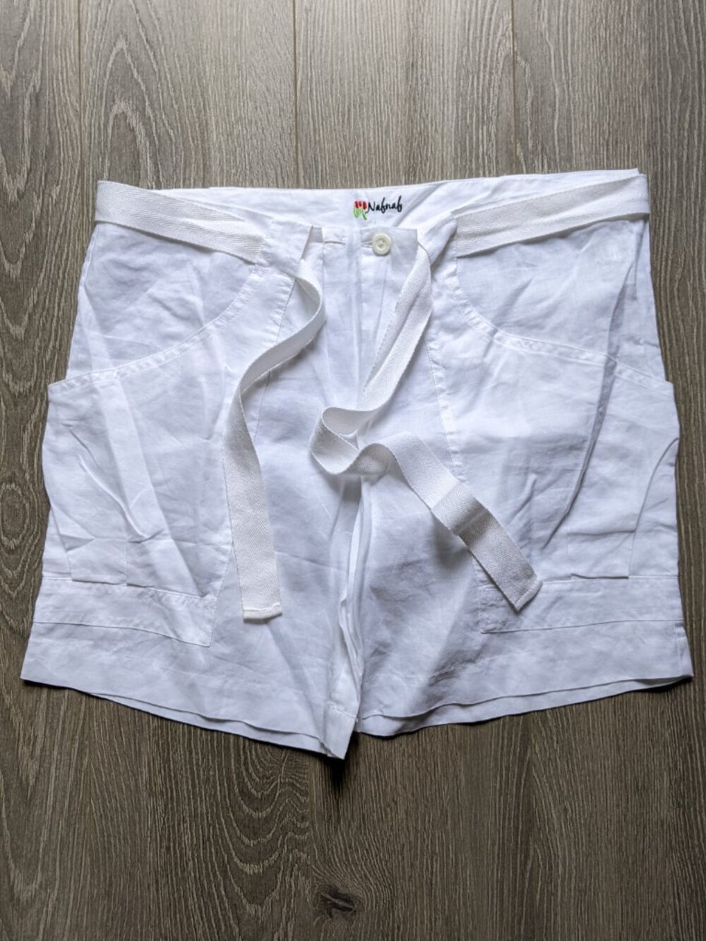 NAF NAF Paris White 100% Ramie Linen Women's Shorts Made in France Size 40 US 8